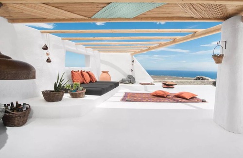 Oia Hotel | Oia Cave Suite + Private Plunge Pool
