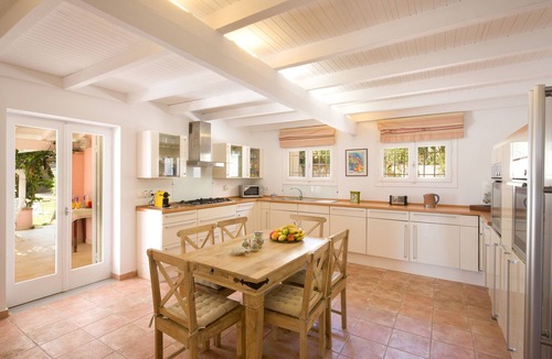 Petaleia Villa | Old Olive Press Dream Holiday Home Sea - Mountain Panorama' with Wi-Fi