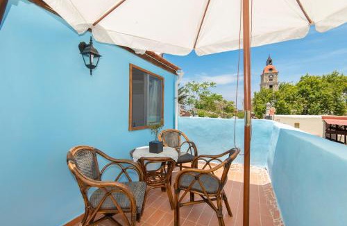 Rhodes Old Town House | Old Town Roloi House