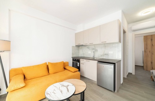 Paralia Ofryniou Apartment | Olympiada- One Bedroom Apartment with Pool Access