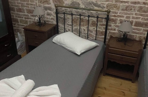 Mytilene Apartment | Olympias Mansion Triple Room w Balcony 105 Artemis