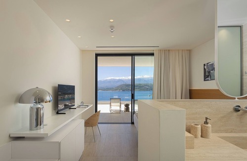 Akrotiri Villa | Omoi Villa - Where Time Dissolves In Blue by etouri