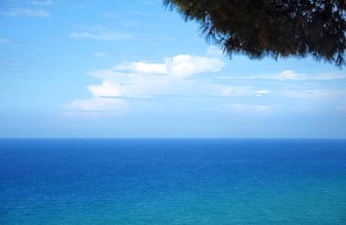 Sinarades Apartment | Onar by the sea apartments