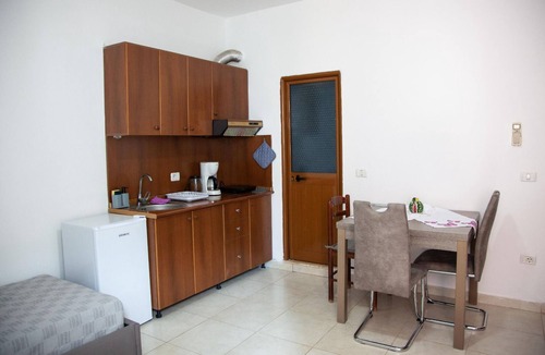 Shengjin Apartment | One-Bedroom Premium Apartment