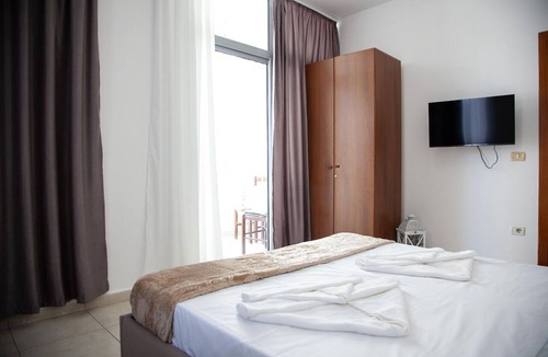 Shengjin Apartment | One-Bedroom Premium Apartment