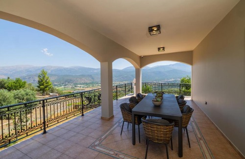Khelmata Villa | One Mema 5 Minutes from Argostoli & Costa Costa