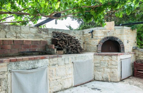 Agia Villa | Orange Tree Garden Villa
