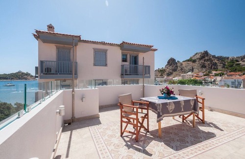Myrina Apartment | Oregano Room - Limnos Experience