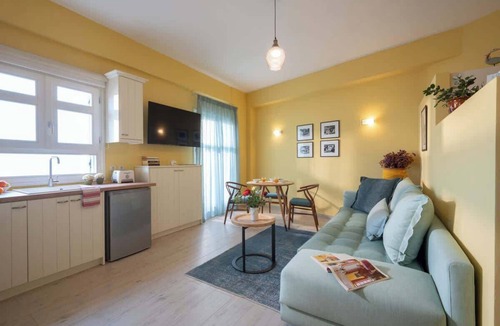 Kiparissia Apartment | Ostria Studio, Kyparissia OldTown Home Collection