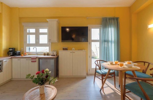 Kiparissia Apartment | Ostria Studio, Kyparissia OldTown Home Collection