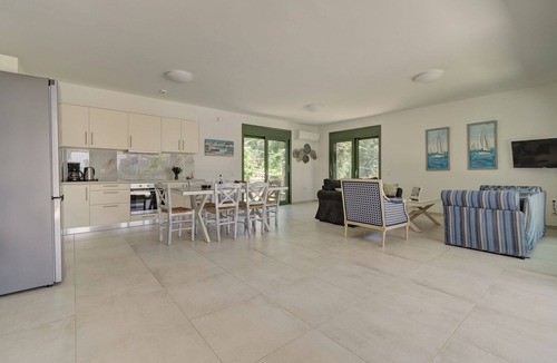 Plomari Villa | Ouzo Stone House1 with Private Pool and Parking