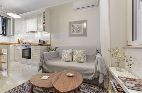 Old Town Apartment | Palazzino Leone - Corfu Old Town Deluxe Apartment
