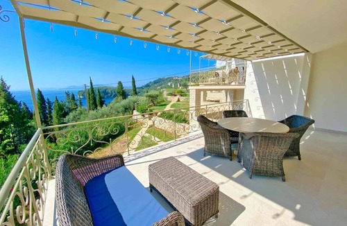 Vlachatika Cottage | Paleopetres K-Five - Premium Double Suite - Sea Views - Beach - Pool - Kalami -