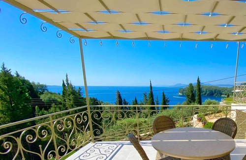 Petaleia Cottage | Paleopetres K-Three - Premium Double Suite - Sea Views - Beach - Pool - Kalami