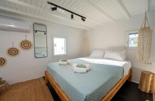 Ftelia Villa | Palm Luxury Maisonette with Heated Private Jacuzzi