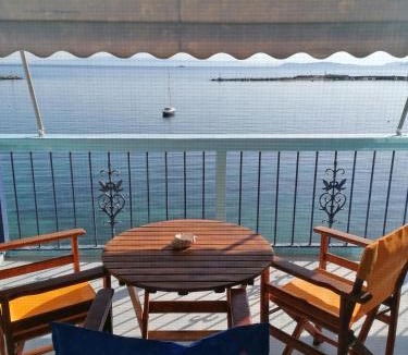 Loutraki Apartment | Panoramic Sea View Villa Evmenia and Harbourside Sea front apartments