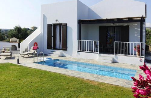 Kirianna House | Panoramic Villa in Kyriannav for 4