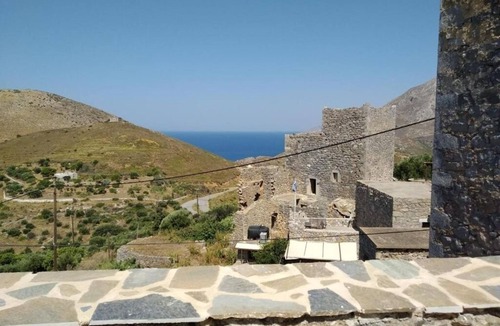 Omales House | Panos Stone Tower: One-Bedroom House