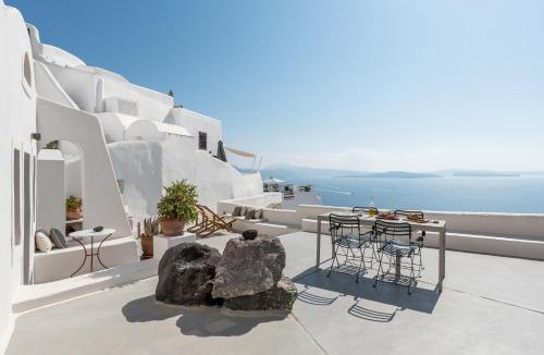 Oia Villa | Parathira cave houses by Cycladica