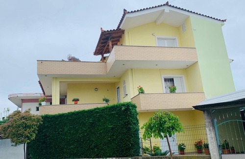 Mbrostar-Urë Villa | Pasho's House: Your Perfect Albanian Getaway!