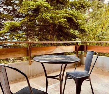 Pavliani House | Pavliani Cliffside Retreat