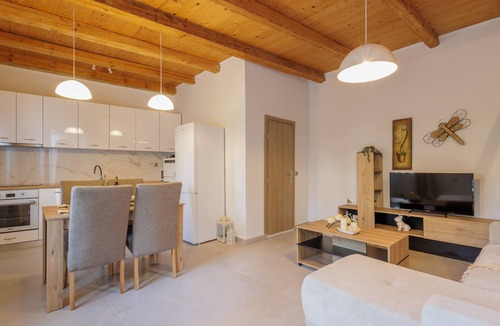 Vigla Apartment | Pavlos & Sofia Villa Vigla Apartment – Heated Private Pool, Wi-Fi, Air Conditioning