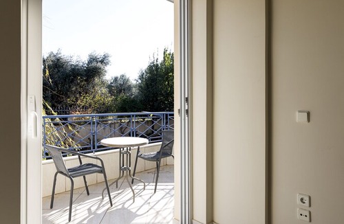 Rio Cottage | Peaceful Relaxation Villa. 8 Guests, Big Parking, Big Exterior
