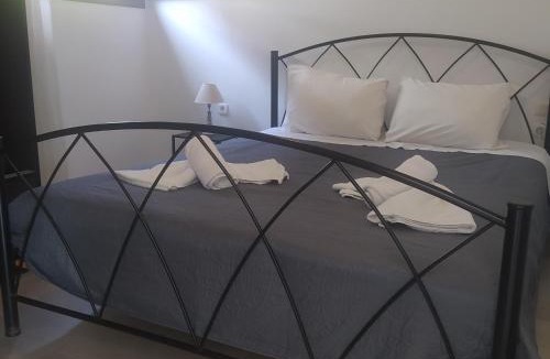 Psakoudia Apartment | Pefkonas Apartments 100 m from the beach