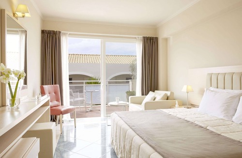 Sinarades Hotel | Pelekas Monastery