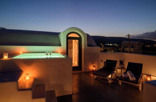 Agios Georgios Villa | Penny's House New Luxe Jacuzzi Villa 400m from Sea