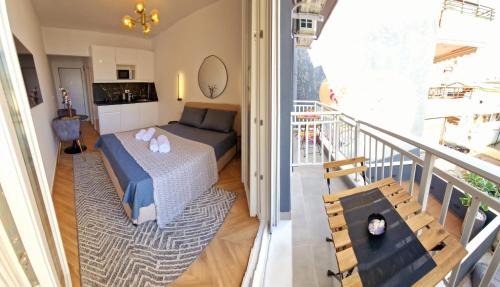 Perea Apartment | Perea Luxury 20 miters from Sea in DOWNTOWN of Perea