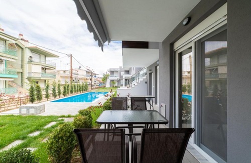 Paralia Ofryniou Apartment | Perla Stay Complex by Horizon Homes