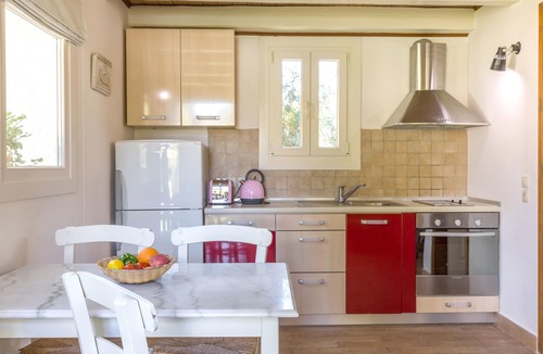 Dassia Villa | Petrinos Cottage in Dassia, Private pool, A/C, WiFi, 300m to the beach.