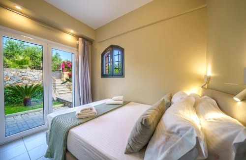 Kissamos Villa | Petronila Luxury Villa with heated private pool