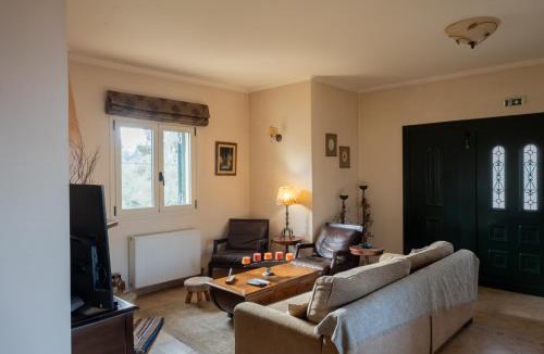 Corfu Town Villa | Philip's Serene House