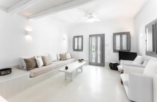 Megalochori Villa | Philosophia Luxury Villa