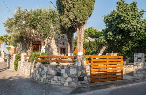Ampavris House | Pirgali Stone house