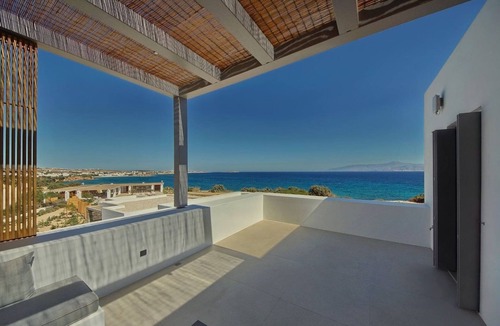 Paros Villa | Platinum Paros Villa | 6 Bedrooms Villa | Private Swimming Pool & Astounding