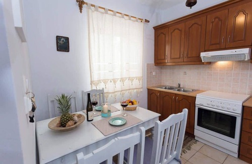 Agios Nikolaos Apartment | Pleades Seaside Alcyone Gem in Mani, Near the Sea
