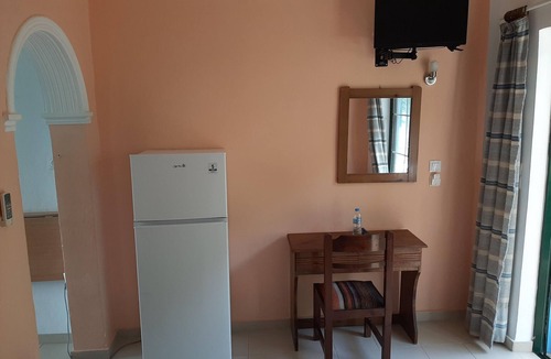 Dafnata Apartment | Pleasant apartment in Mpenitses with terrace