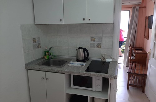 Dafnata Apartment | Pleasant apartment in Mpenitses with terrace