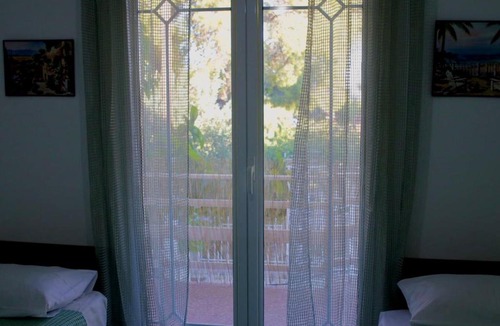 Agii Theodori Apartment | Pleasant Villa, 90 meters from the sea