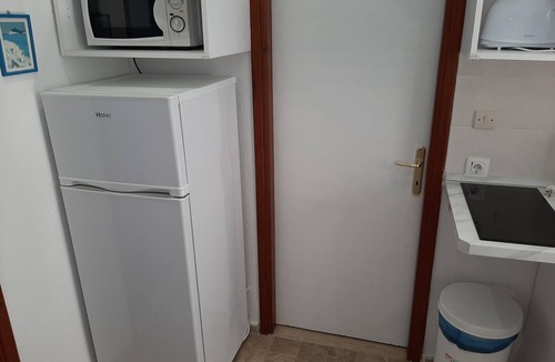 Dafnata Apartment | Pleasing apartment in Mpenitses with terrace
