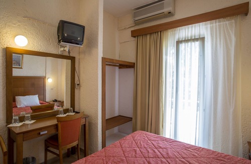 Gouvia Hotel | Popi Star