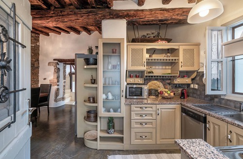Katochori Villa | Private Luxury villa in Chania-Pool, Hot Tub, BBQ,Playground,whiteMountain Views