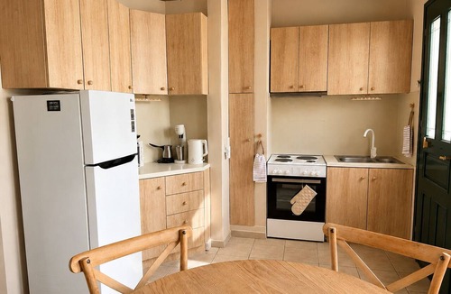 Methoni House | Private Methoni 3 Bedroom Villa Walk to Castle and Beach.