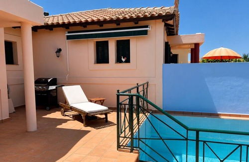 Methoni House | Private Methoni 3 Bedroom Villa Walk to Castle and Beach.
