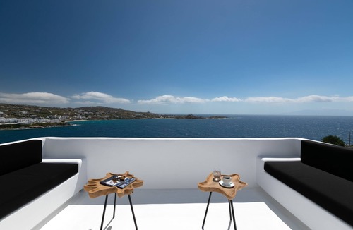 Paraga House | Psarou Black Villa I