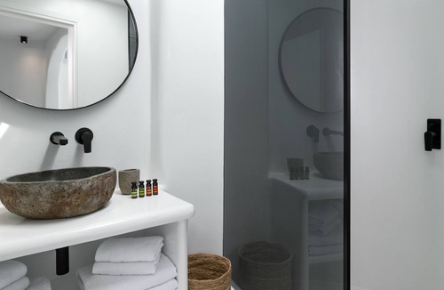 Paraga House | Psarou Black Villa I