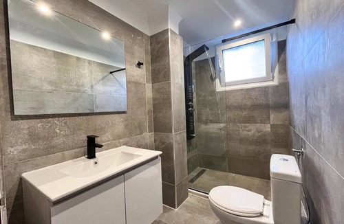 Sivota Apartment | Quad with sea-garden view